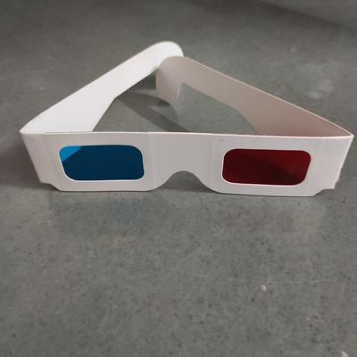 red-cyan 3D glasses